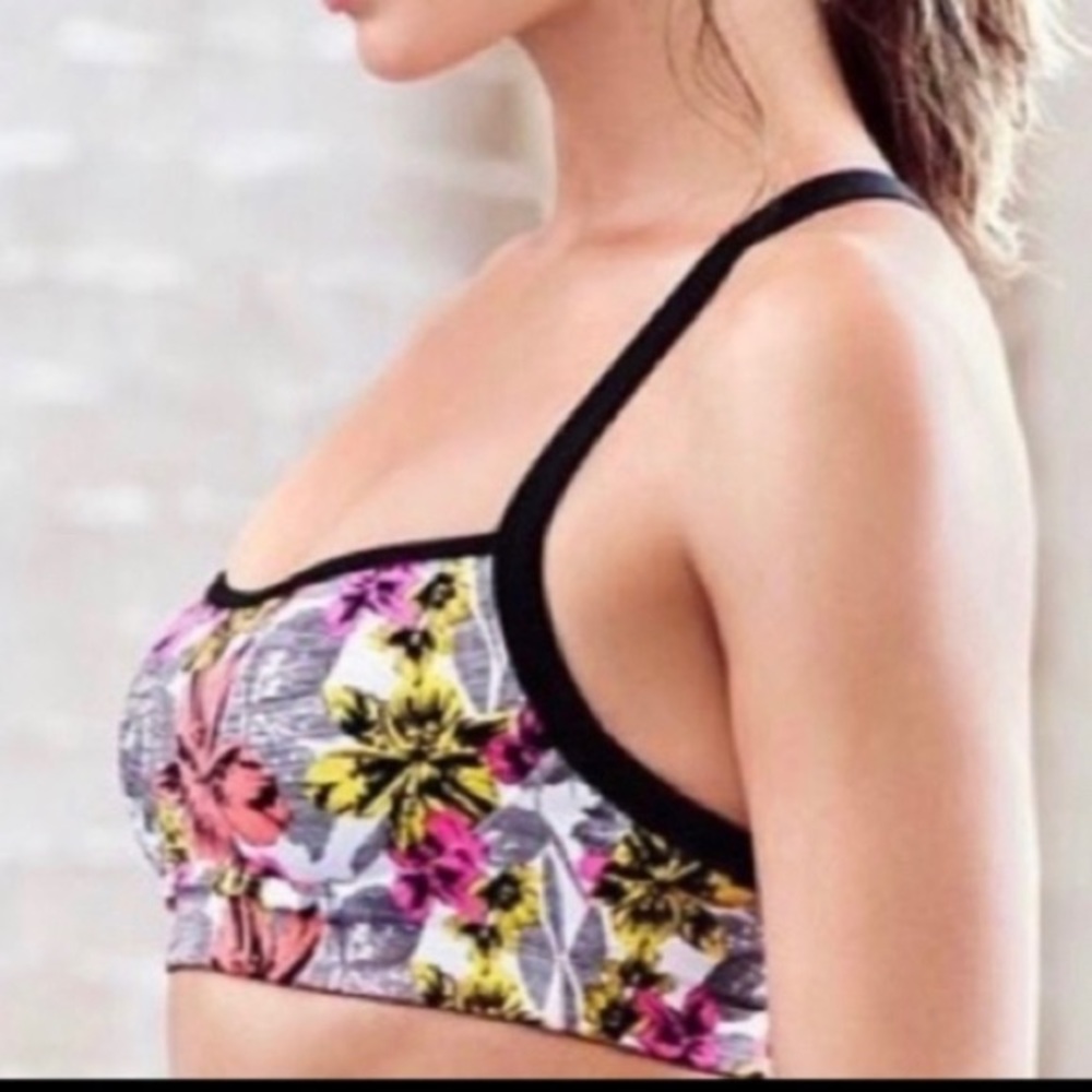 Victoria’s Secret floral sports bra 32C